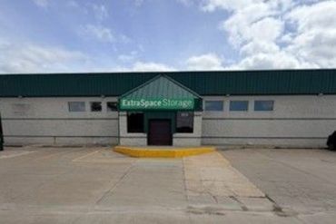 Extra Space Storage - 13401 Giles Road Omaha, NE 68138