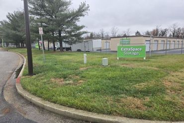 Extra Space Storage - 2414 Crofton Lane Crofton, MD 21114
