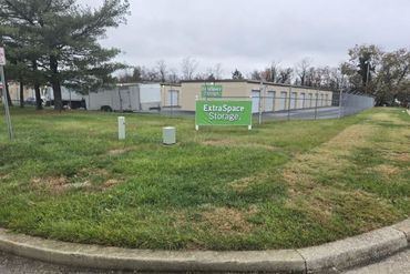 Extra Space Storage - 2414 Crofton Lane Crofton, MD 21114