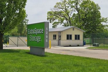 Extra Space Storage - 5295 West Michigan Avenue Ypsilanti, MI 48197