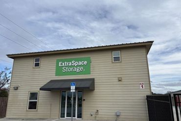 Extra Space Storage - 27918 State Road 52 San Antonio, FL 33576