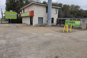 Extra Space Storage - 21300b Northwest Freeway Cypress, TX 77429