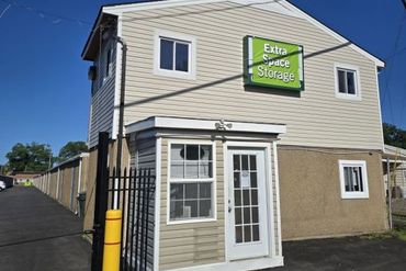 Extra Space Storage - 185 East Mercury Boulevard Hampton, VA 23669