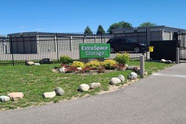 Extra Space Storage - 5149 Bolger Court McHenry, IL 60050