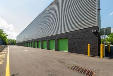 Extra Space Storage - 100 New Jersey 17 Upper Saddle River, NJ 07458