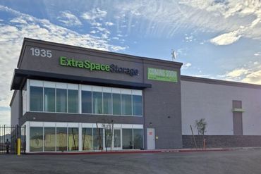 Extra Space Storage - 1935 West Broadway Road Phoenix, AZ 85041