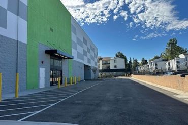 Extra Space Storage - 18618 Oxnard Street Los Angeles, CA 91356