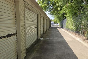 Extra Space Storage - 1004 South Meadows Drive Austin, TX 78758