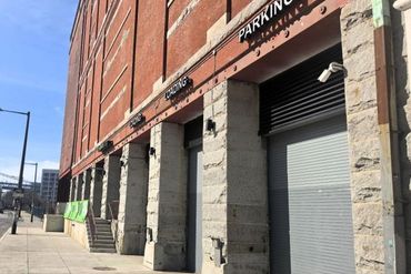 Extra Space Storage - 510 North Christopher Columbus Boulevard Philadelphia, PA 19123