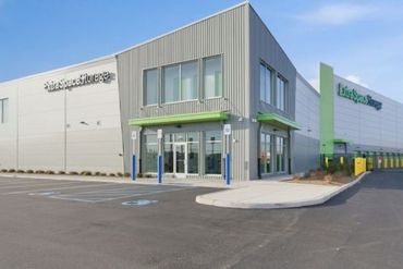 Extra Space Storage - 1550 Sunrise Highway Copiague, NY 11726