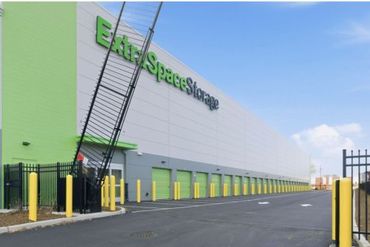 Extra Space Storage - 1550 Sunrise Highway Copiague, NY 11726
