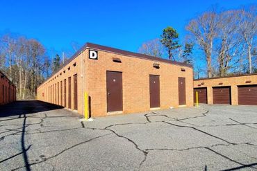 Fast & EZ - 133 23rd Avenue Northeast Hickory, NC 28601