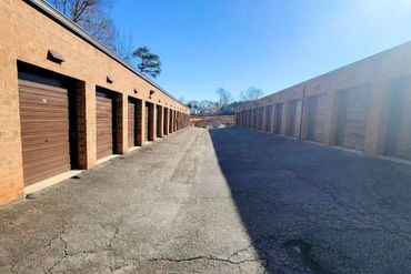 Fast & EZ - 133 23rd Avenue Northeast Hickory, NC 28601