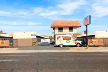 Fast & EZ - 2838 East Greenway Road Phoenix, AZ 85032