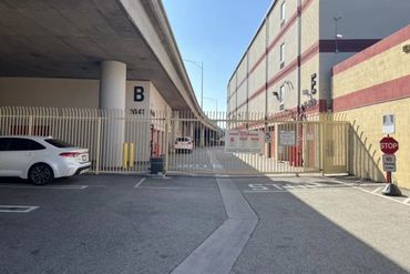 Fort Self Storage - 1651 South Central Avenue Los Angeles, CA 90021