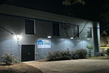 Gray Line Self Storage - 51 West Adams Street Forsyth, GA 31029