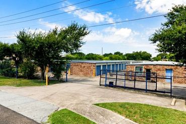 Hideaway Self Storage - 1624 Farm To Market 66 Waxahachie, TX 75167