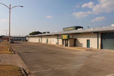 Ideal Storage - 225 North Industrial Drive Waco, TX 76710