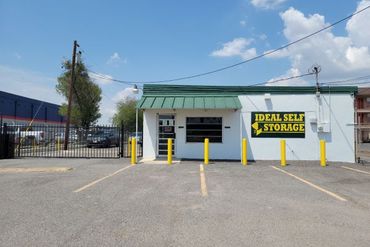 Ideal Storage - 5906 San Bernardo Avenue Laredo, TX 78041