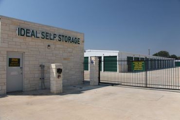 Ideal Storage - 27605 U.S. 84 McGregor, TX 76657
