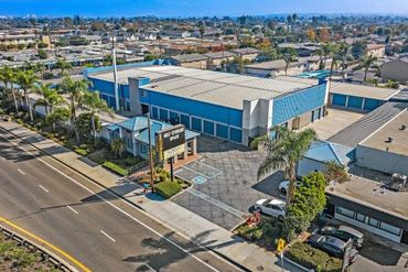 Instorage - 2038 Newport Boulevard Costa Mesa, CA 92627
