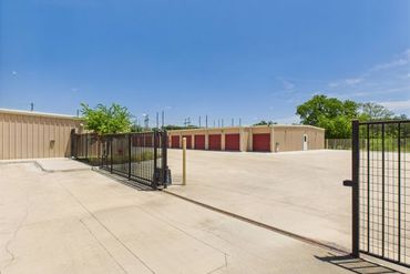 Iron Cactus Storage - 2955 U.S. 281 Marble Falls, TX 78654