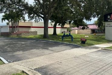 iStorage - 3950 34th Street South St. Petersburg, FL 33711