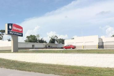 iStorage - 8901 S Tamiami Trail Sarasota, FL 34238