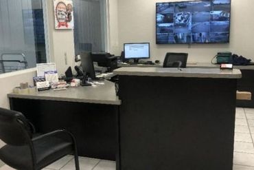 iStorage - 8901 S Tamiami Trail Sarasota, FL 34238