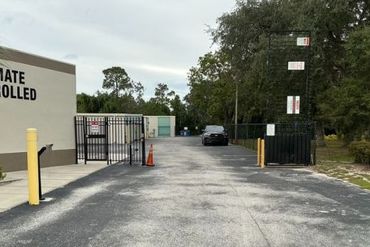 iStorage - 1000 Commercial Way Spring Hill, FL 34606