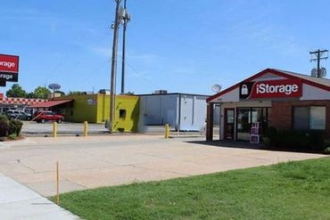 iStorage - 550 North Tyler Road Wichita, KS 67212