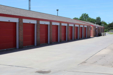 iStorage - 550 North Tyler Road Wichita, KS 67212