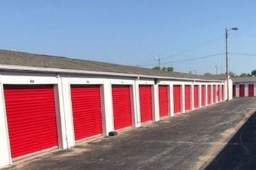 iStorage - 1050 East Macarthur Road Wichita, KS 67216