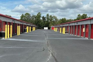 iStorage - 4867 Commercial Way Spring Hill, FL 34606