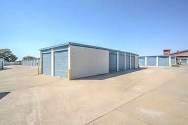 Joiner Parkway Self Storage - 108 Joiner Parkway Lincoln, CA 95648