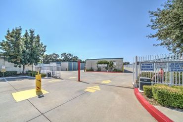 Joiner Parkway Self Storage - 108 Joiner Parkway Lincoln, CA 95648