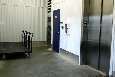 Kirkland Premier Storage - 5650 Northeast Ferncroft Road Hillsboro, OR 97124