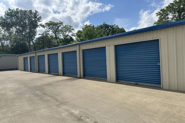 Knox Locks Self Storage - 924 North Dixie Boulevard Radcliff, KY 40160