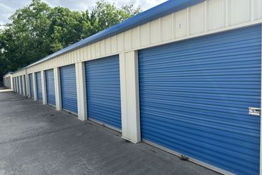 Knox Locks Self Storage - 924 North Dixie Boulevard Radcliff, KY 40160