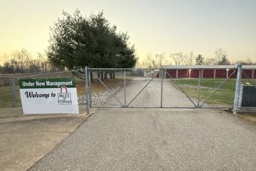 Miles of Storage - 4724 South Walnut Street Pike Bloomington, IN 47401