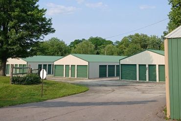 Miles of Storage - 401 Porterfield Avenue Richmond, IN 47374
