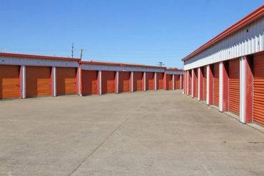 National Storage Lakewood East - 11600 Berea Road Cleveland, OH 44102