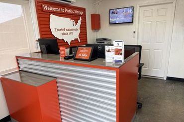 Public Storage - 575 Interstate 10 Beaumont, TX 77701
