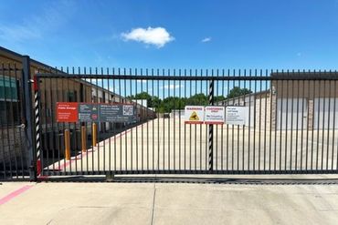 Public Storage - 2404 E Centerville Rd Garland, TX 75040