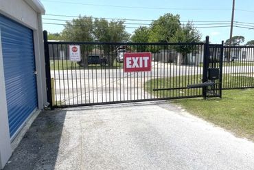 Radiant Storage - 6111 Gulfway Drive Groves, TX 77619