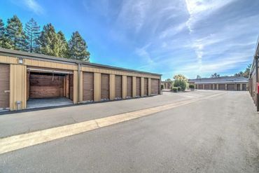 Redwood Self Storage - 425 Houser Street Cotati, CA 94931