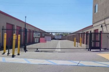 SecurCare - 3301 Truxtun Avenue Bakersfield, CA 93301