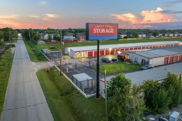 Small Town Storage - 9900 Rowlett Road Houston, TX 77075