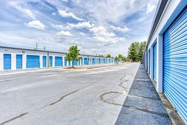 SmartStop Self Storage - 1931 Spartanburg Highway Hendersonville, NC 28792