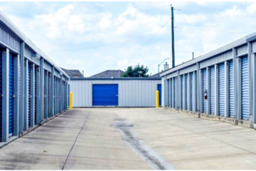 Solid Ground Storage - 1210 U.s. 290 Elgin, TX 78621